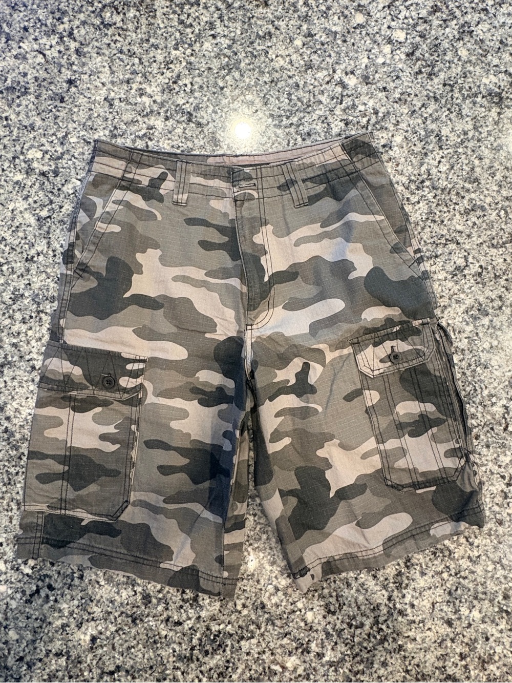 Airwalk Men’s Camouflage Cargo Shorts - Green & Gray